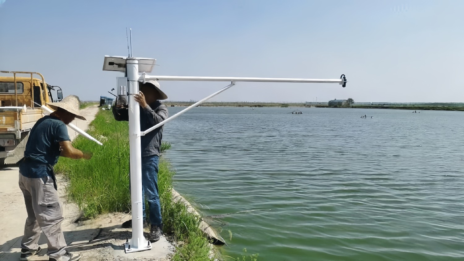 Off-Grid Solar-Powered PTZ Surveillance Camera System with Integrated Siren