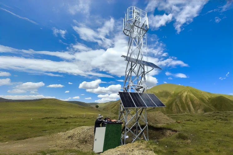 safeguarding forests with solar-powered wildfire monitoring systems