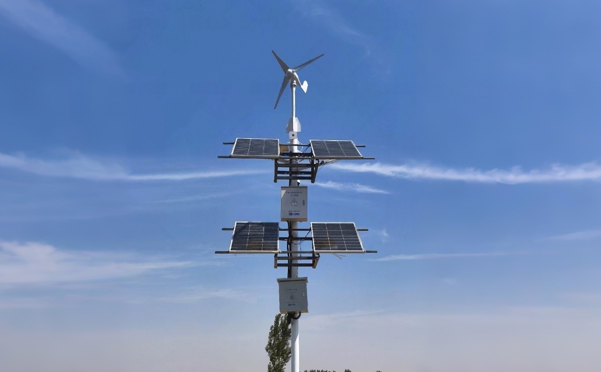 Hybrid Wind–Solar Power Kit for River Monitoring in Jiaozuo, Henan